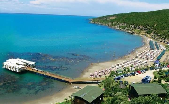 Gjenerali Beach, Turres Castle